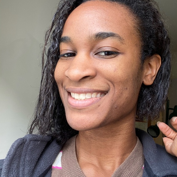 Meet your Posher, Taylor - Picture 1 of 1